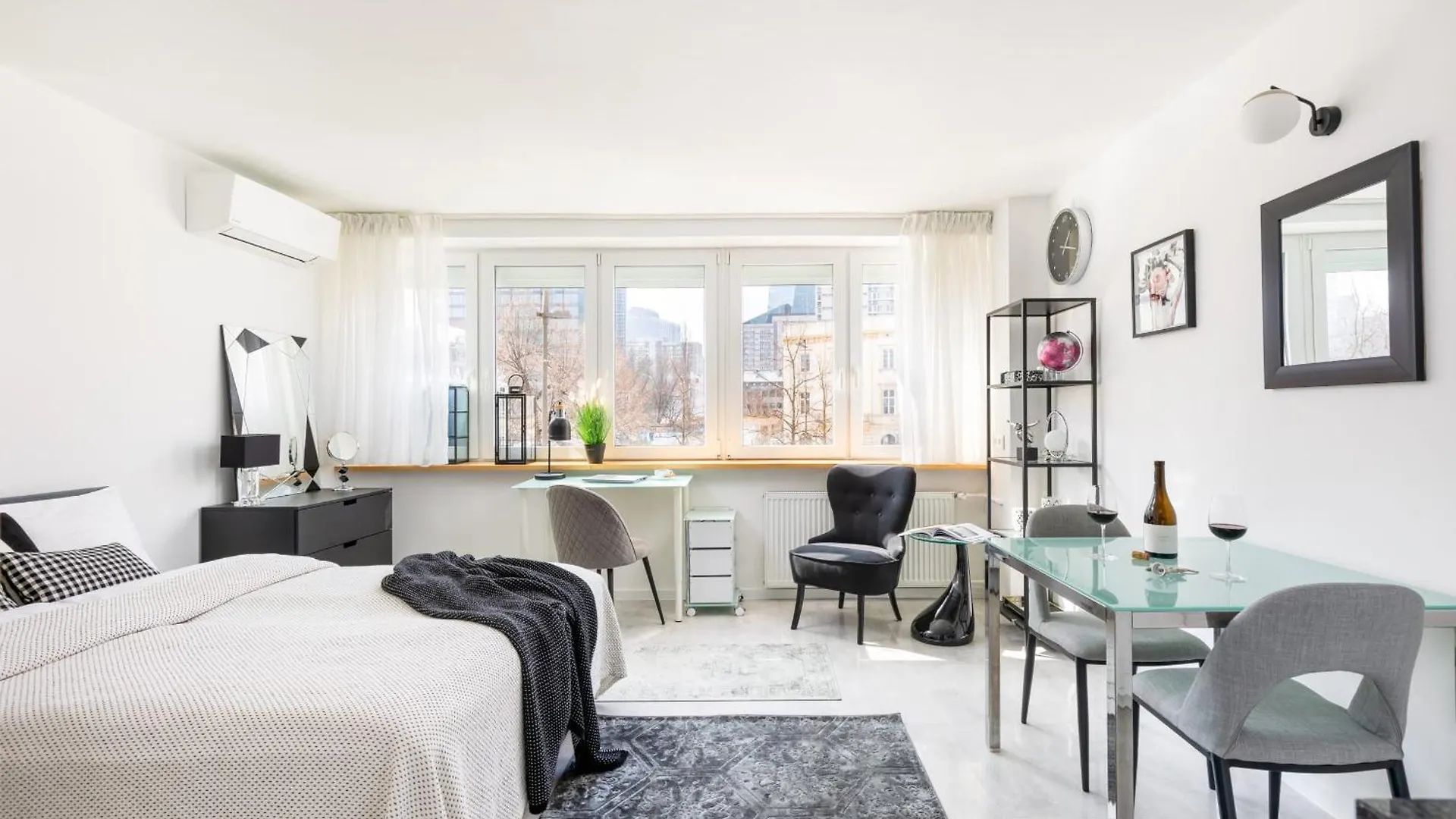 Plac Grzybowski Studio Near Metro Swietokrzyska By Noclegi Renters Varšava Apartmán