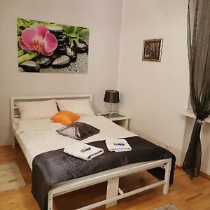 Klimatyczna Kawalerka W Centrum Warszawy Apartment