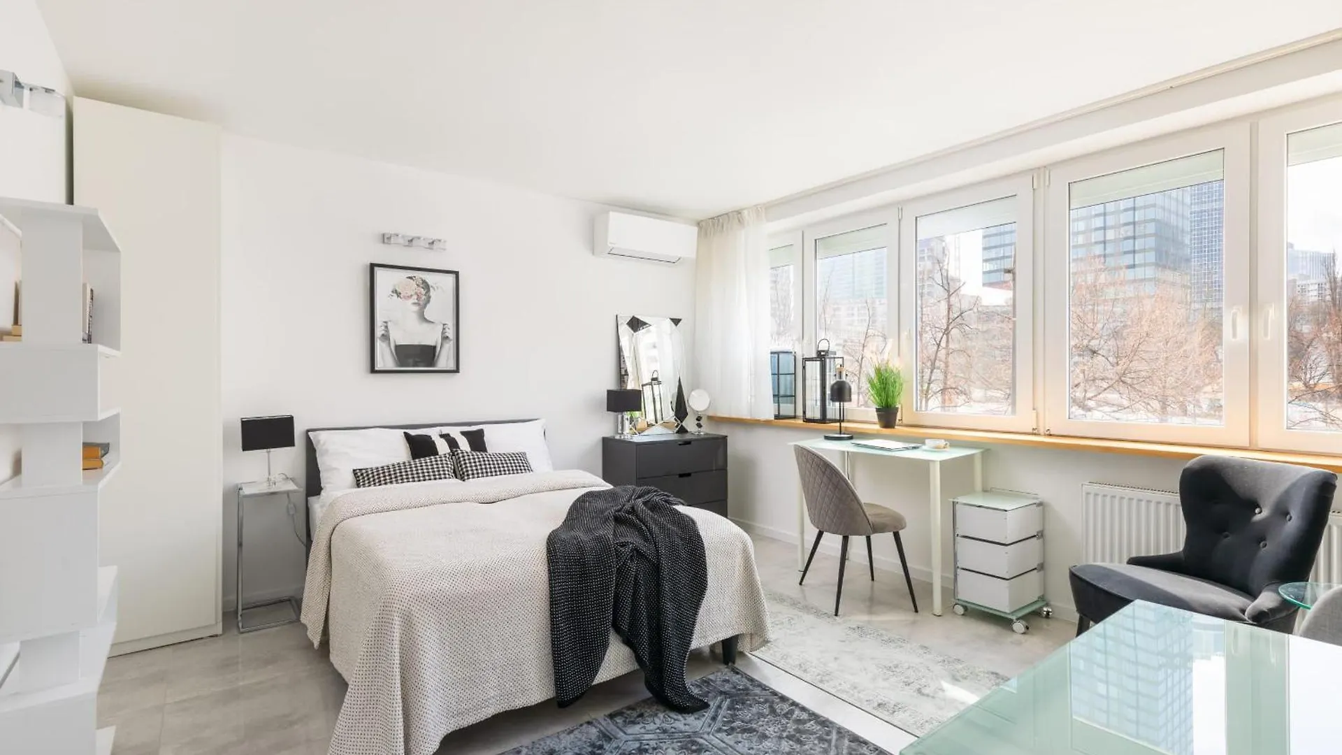 Plac Grzybowski Studio Near Metro Swietokrzyska By Noclegi Renters Warsaw